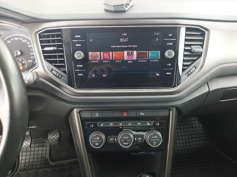 Volkswagen T-Roc (2018) 1.5 TSI, ČR,1.maj, Navi - fotka 12 z 20