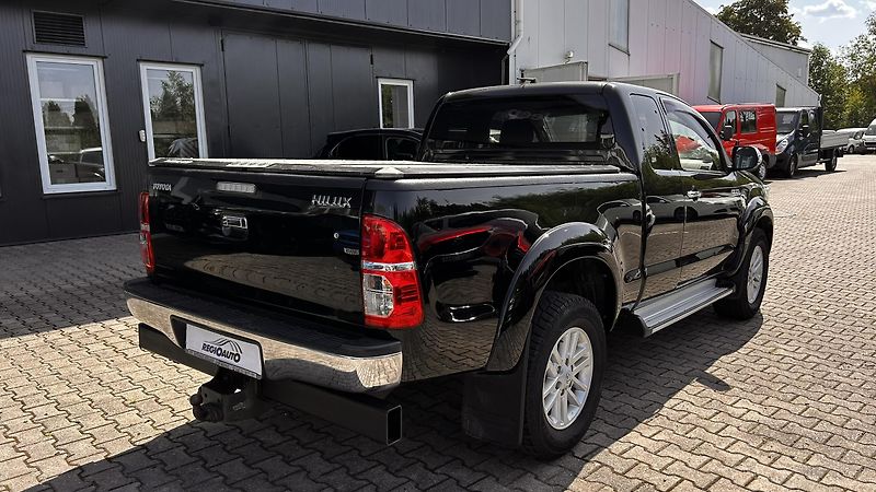 Toyota Hilux 2.5 DiD King Cab  - fotka 4 z 15