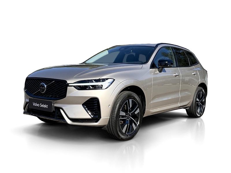 Volvo XC60 B5 AWD // PLUS DARK + sada kol - fotka 1 z 44