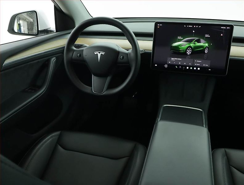 Tesla Model Y (2022) Long Range AWD 79kWh, SoH 93% - fotka 7 z 21
