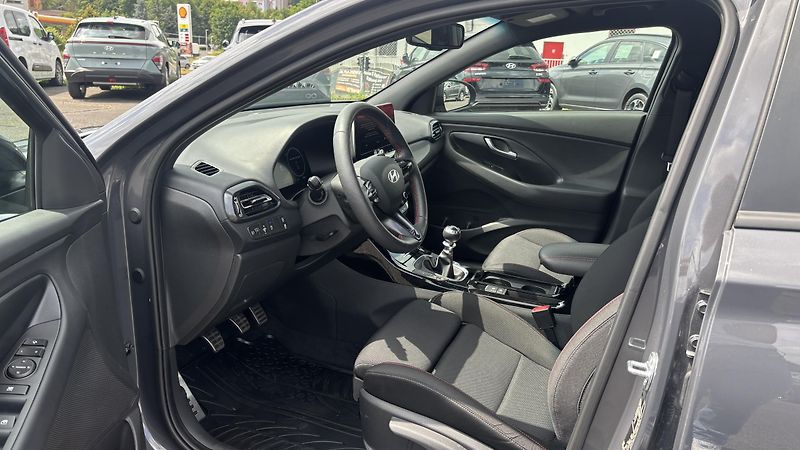 Hyundai i30 (2025) Fastback 1,5 TGDI MT NLINE  - fotka 5 z 10