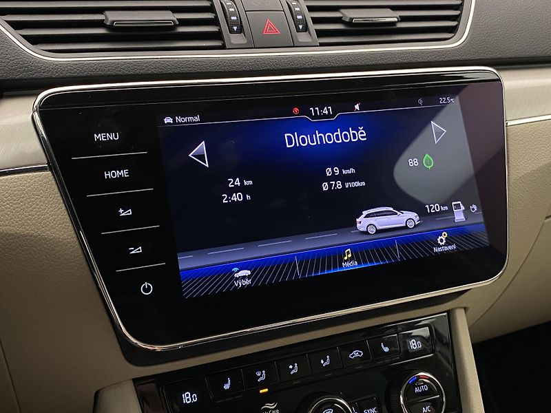 Škoda Superb COMBI 2.0TDI L&K DSG CZ - fotka 42 z 64