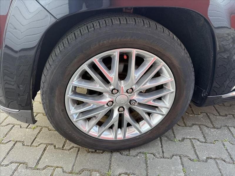 Jeep Grand Cherokee 3,0 CRD SUMMIT H&K awd záruka - fotka 41 z 42