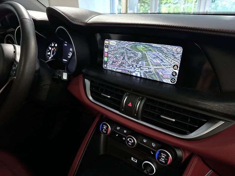 Alfa Romeo Stelvio (2019) 2.0 T 280k AT8 ZF Q4 4x4 Super - fotka 12 z 21