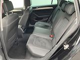 Volkswagen Passat (2020) 2.0 TDi, Elegance, DSG, LED - náhled 10
