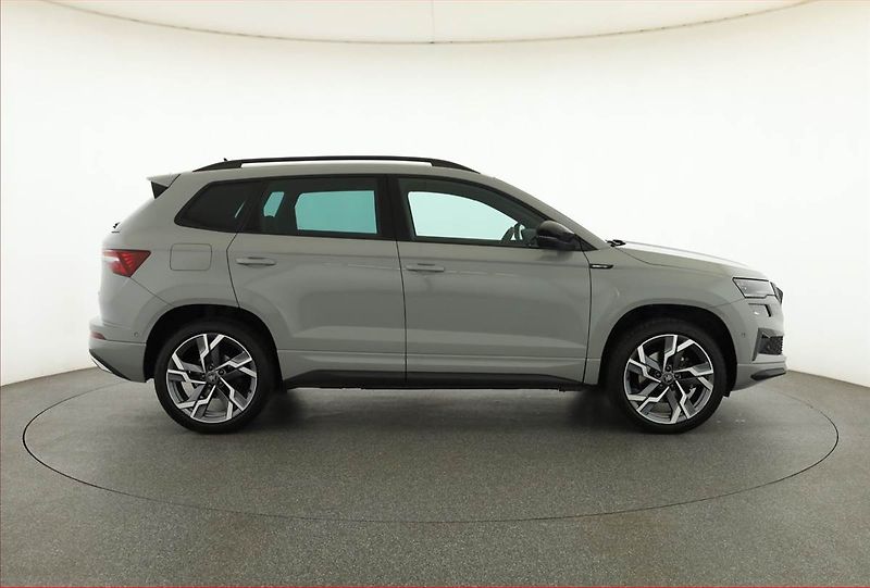 Škoda Karoq (2025) 2.0 TDI, Sportline - fotka 6 z 21