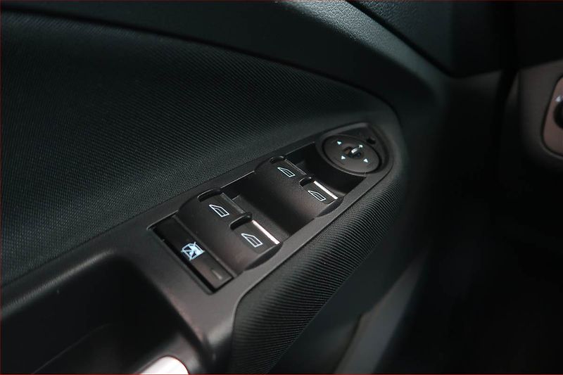 Ford C-MAX (2014) Trend 1.6 TDCi, po STK, Tažné - fotka 15 z 15
