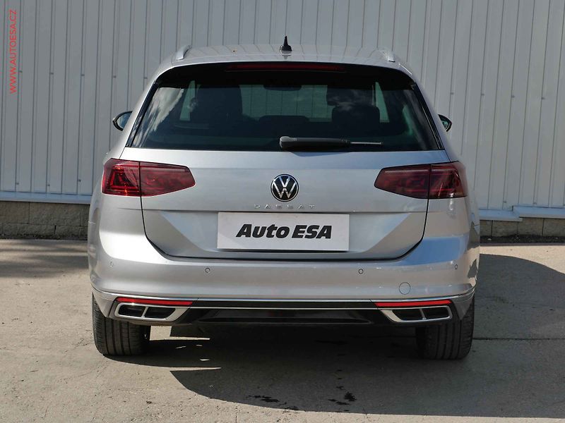 Volkswagen Passat (2021) 2.0 TDi, R-Line, DSG, TZ, - fotka 5 z 27