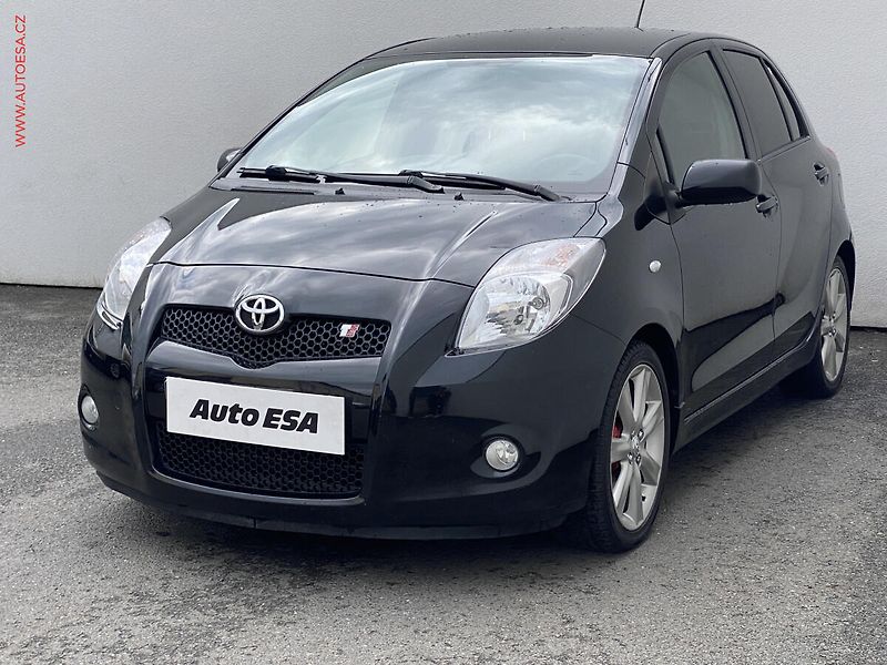 Toyota Yaris (2007) 1.8VVT-i, ČR, AC - fotka 3 z 15