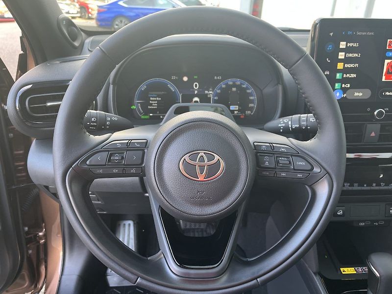 Toyota Yaris Cross 1.5L HEV130 Executive Tech VIP - fotka 11 z 27