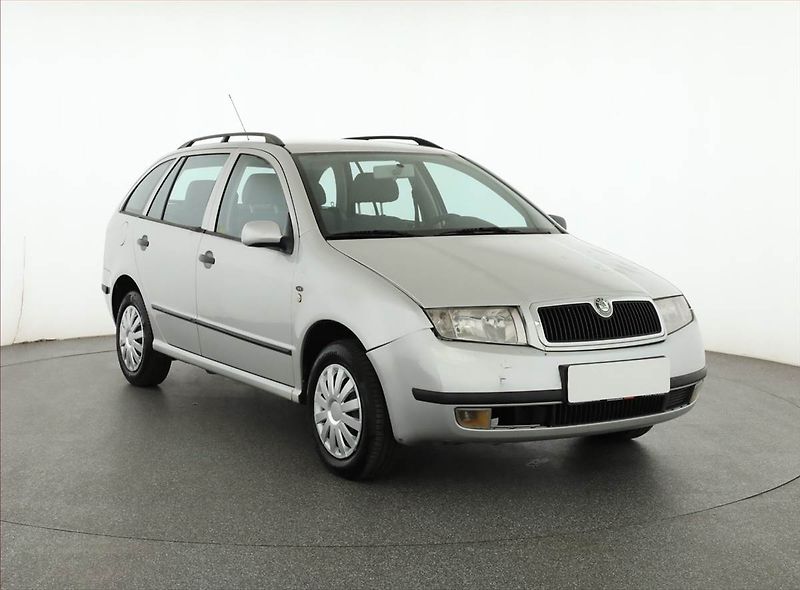 Škoda Fabia (2001) 1.4, po STK, jezdí skvěle - fotografie inzerátu