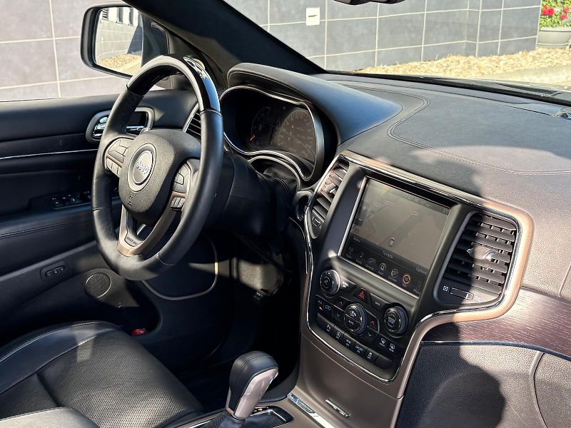 Jeep Grand Cherokee 3.0 CRD 184 kW 4X4 SUMMIT, ČR - fotka 55 z 59