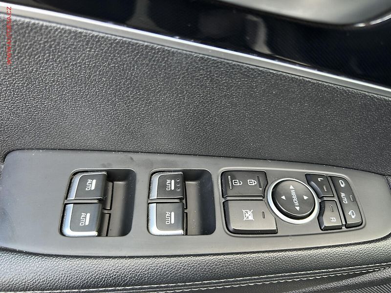 Kia Sorento (2019) 2.2 CRDI 4x4, AT, kůže - fotka 11 z 20