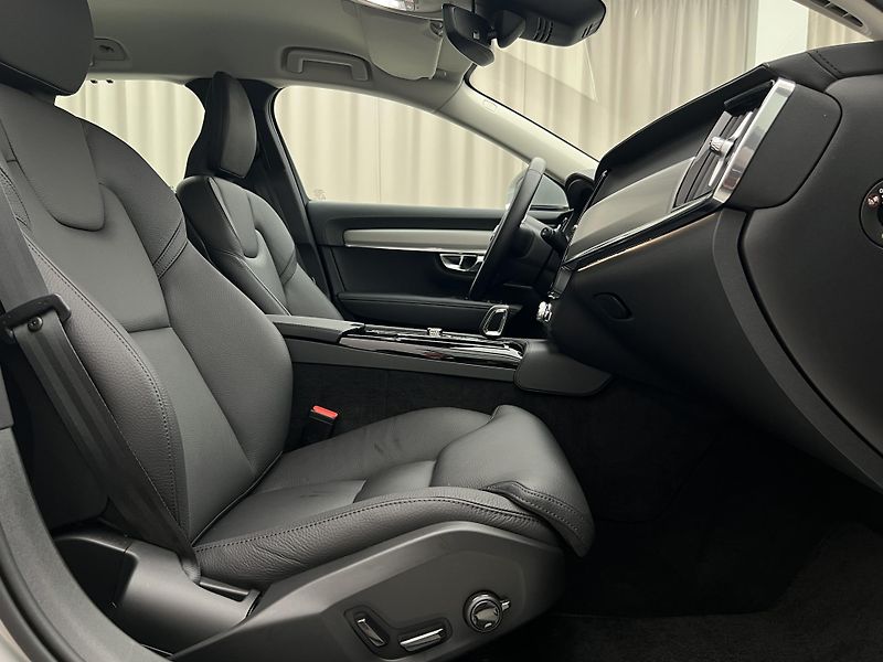 Volvo V90 T6 AWD RECHARGE BRIGHT PLUS  - fotka 18 z 46
