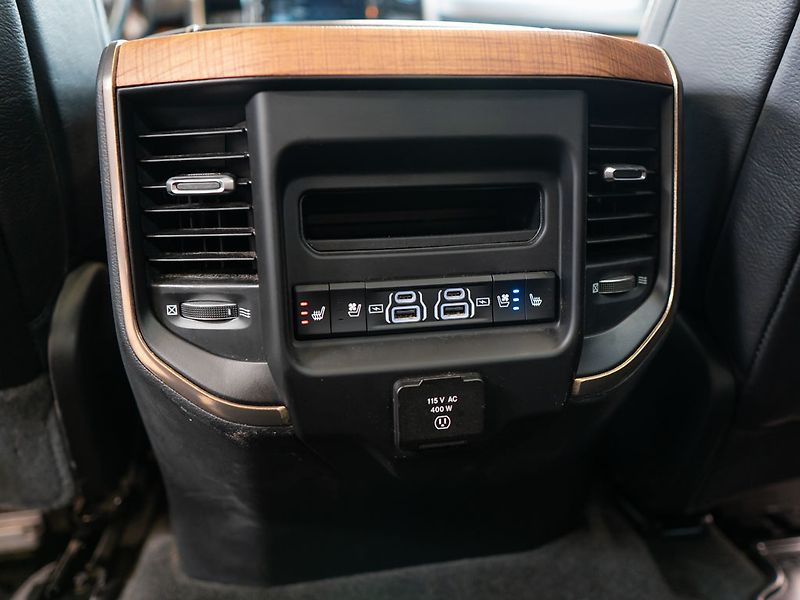 Dodge RAM (2022) 5.7 Longhorn RAMBOX Multitail - fotka 34 z 40
