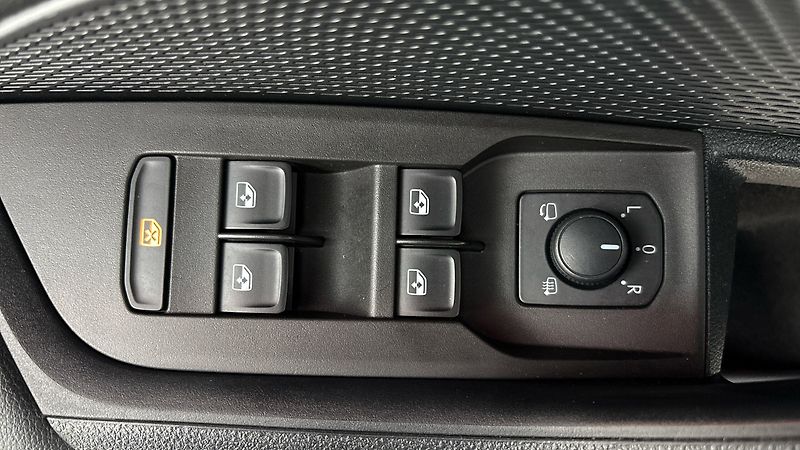 Škoda Octavia 1.5 TSI Style Combi - fotka 21 z 25