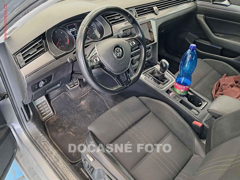 Volkswagen Passat (2017) 2.0TDi 4x4, ČR, DSG, LED - fotka 3 z 3