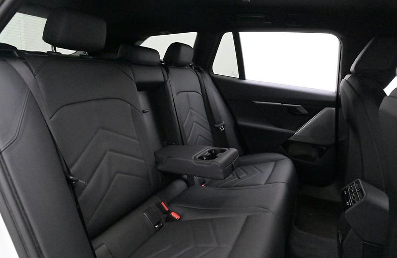 BMW i5 eDrive40 Touring M SoH 97% Taž - fotka 20 z 26