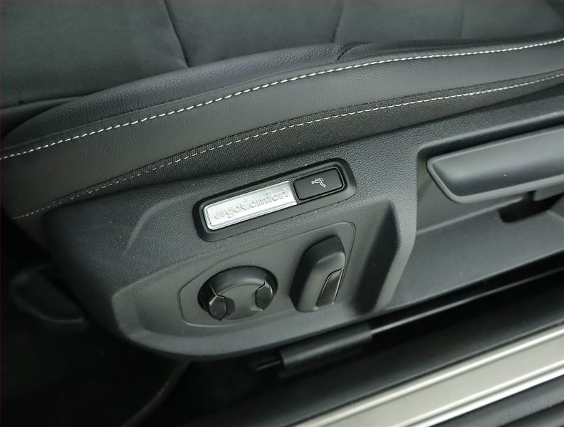 Volkswagen Arteon (2023) R-line 2.0 TDI - fotka 17 z 18