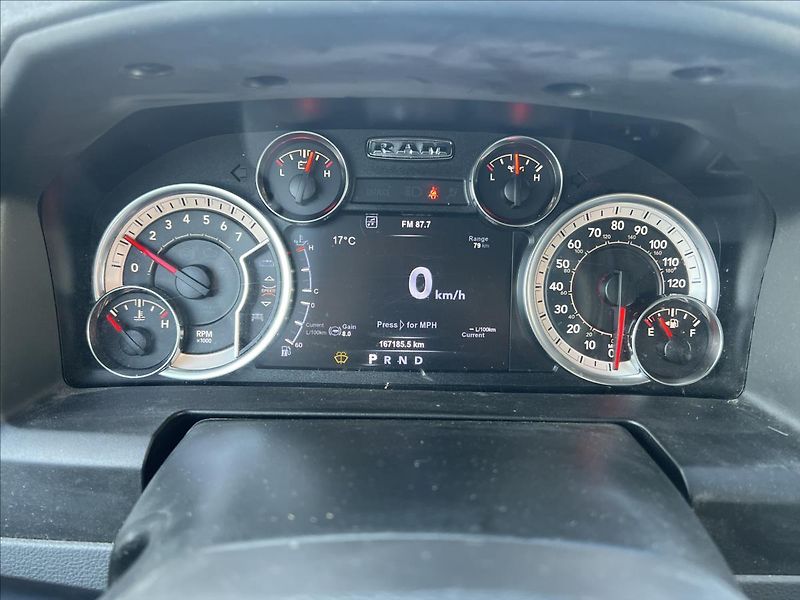 Dodge RAM 5,7 HEMI Big Horn - fotka 13 z 19
