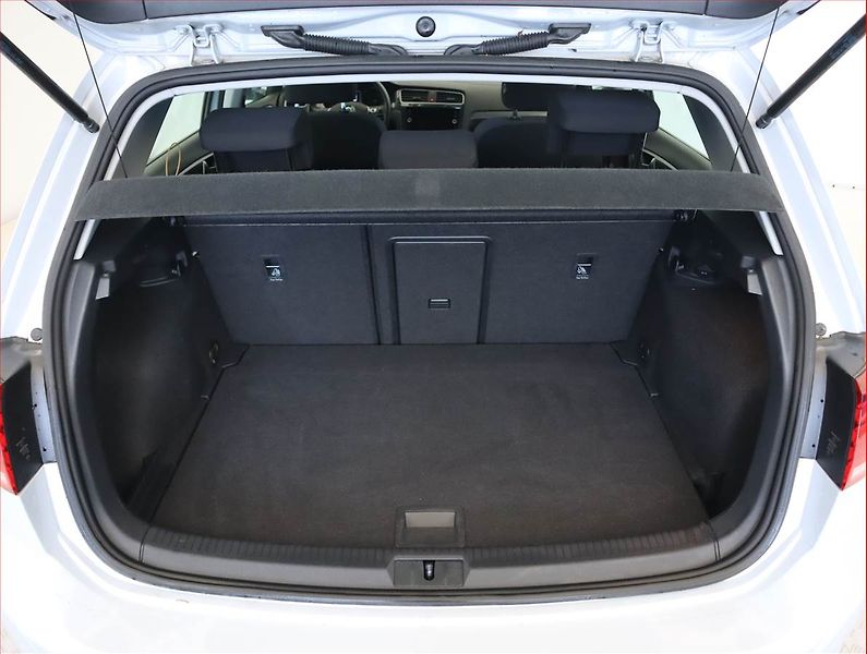 Volkswagen Golf (2018) 1.5 TSI, Serv.kniha, Tempomat - fotka 14 z 19