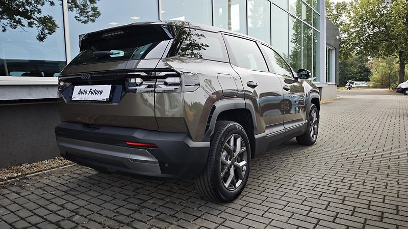 Jeep Compass (2026) Altitude hybrid 145PS automat  - fotka 3 z 39