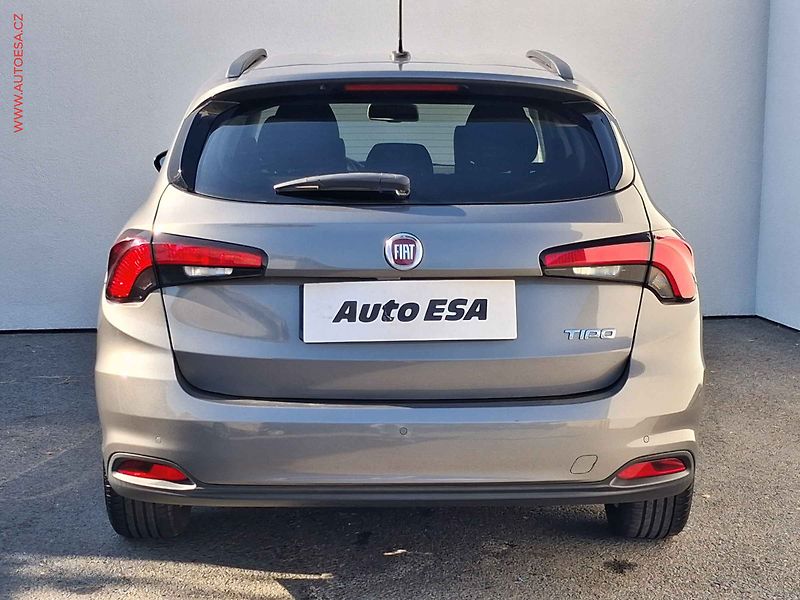 Fiat Tipo (2020) 1.6 MJet, Lounge, kamera - fotka 5 z 20