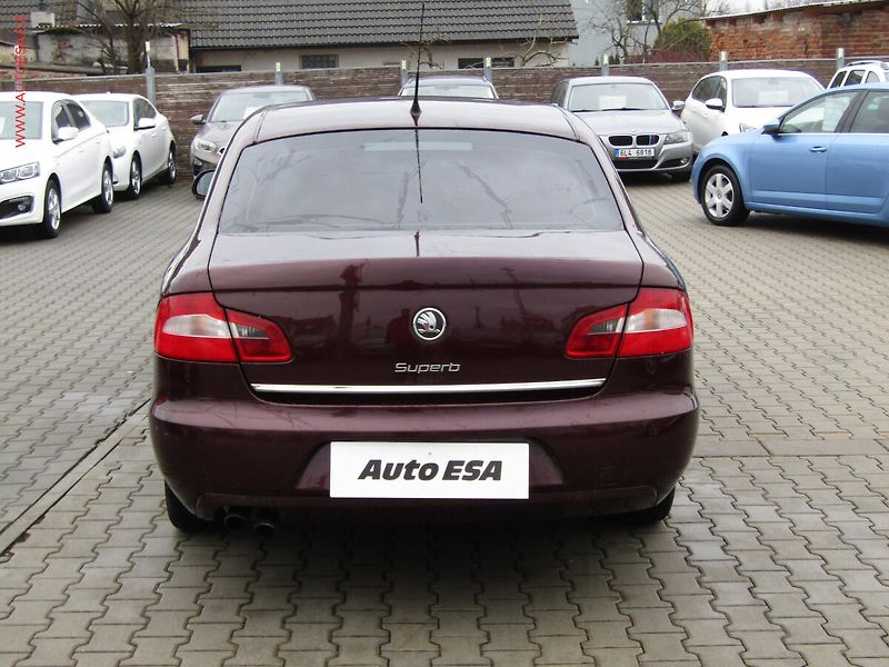 Škoda Superb (2008) 2.0 TDi, ČR, Xenon, AC - fotka 5 z 21