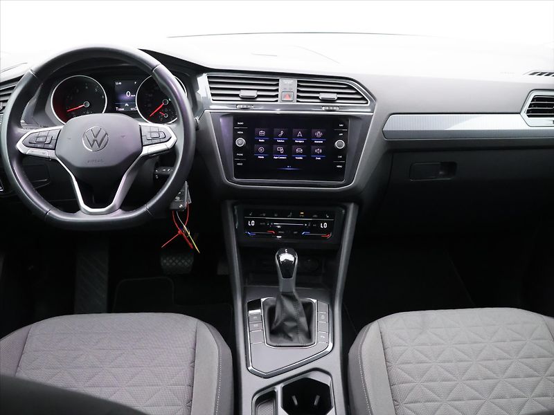 Volkswagen Tiguan 1,5 TSI ACT 110kW DSG Life DPH - fotka 25 z 34