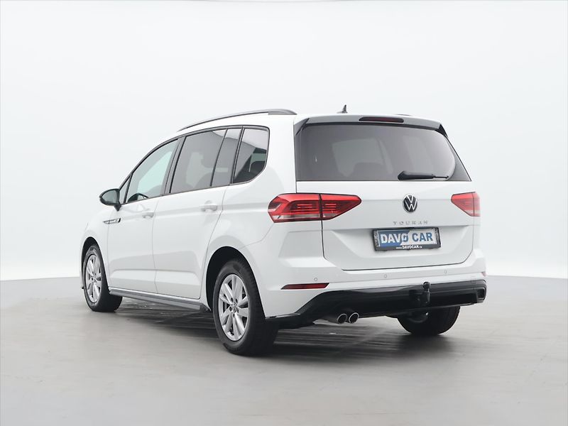 Volkswagen Touran 2,0 TDI DSG R-Line 1.Maj DPH - fotka 5 z 34