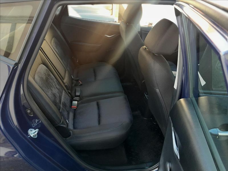 Hyundai ix20 1,6i 91kW 38 000km - fotka 24 z 54