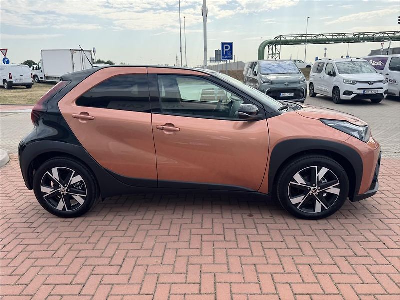 Toyota Aygo (2026) 1,5 Style Smart 1.5l HEV - fotka 4 z 12