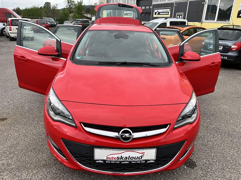 Opel Astra 1.6 TURBO 125KW,EXCLUSIVE,1MAJ - fotka 23 z 43