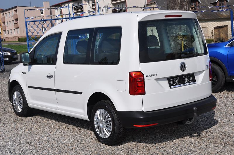 Volkswagen Caddy 1.2TSi 62kW 5.míst - fotka 4 z 16