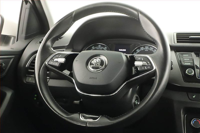 Škoda Fabia (2020) 1.0 TSI, Tempomat - fotka 8 z 12