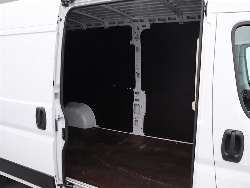 Opel Movano 2,2 CDTI 103kW L3H2 CZ DPH - fotka 11 z 26