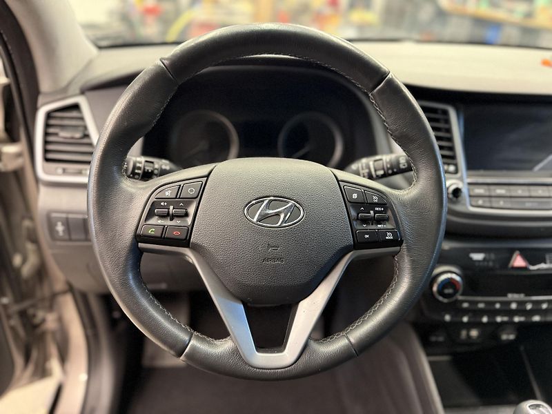 Hyundai Tucson 1.7 CRDi 104 kW - fotka 9 z 19
