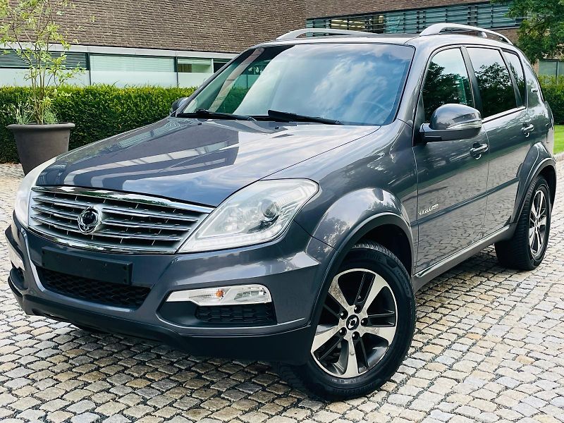 SsangYong Rexton 2.0TD 4x4 AUTOMAT TAŽNÉ VÝHŘEV - fotka 1 z 51