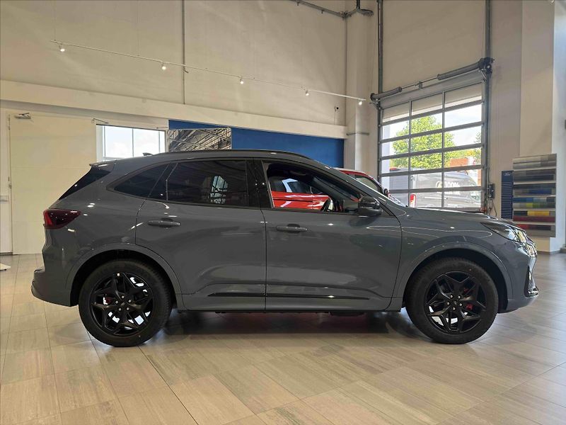 Ford Kuga (2026) 2,5 PHEV eCVT  BlueCruise edit - fotka 4 z 18