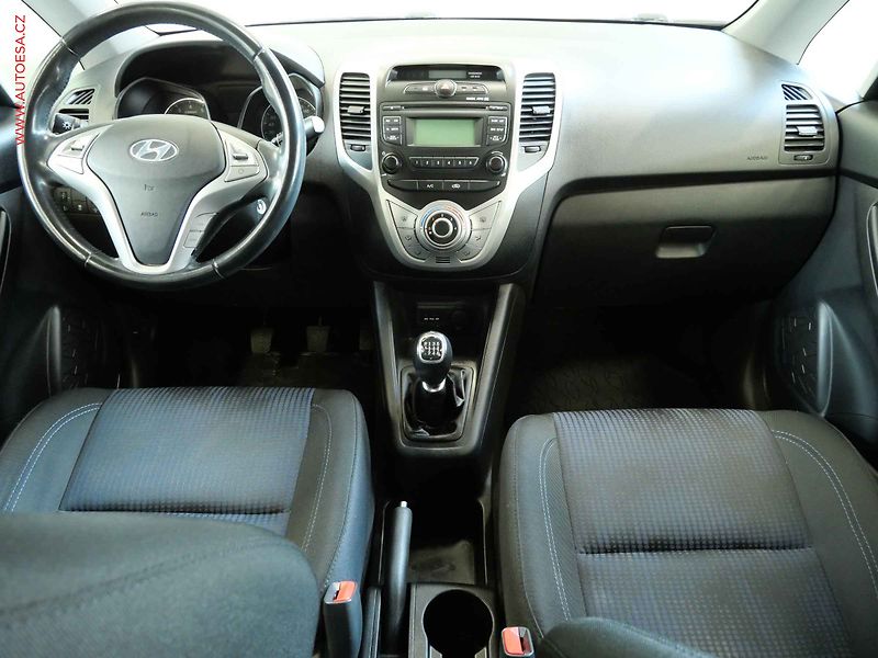 Hyundai ix20 (2015) 1.6 CVVT, 1.maj,ČR, Klima - fotka 8 z 21