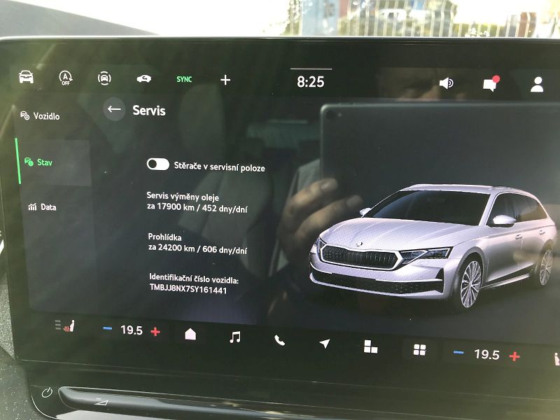 Škoda Octavia (2025) COMBI TOP SELECTION 2,0 TDI 11 - fotka 27 z 28