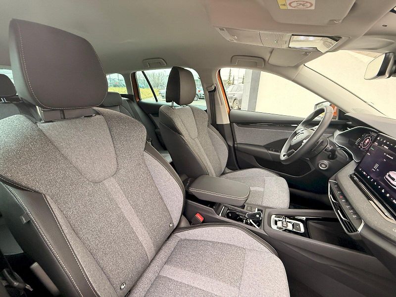 Škoda Octavia (2025) COMBI TOP SELECTION 1,5 TSI M- - fotka 19 z 32