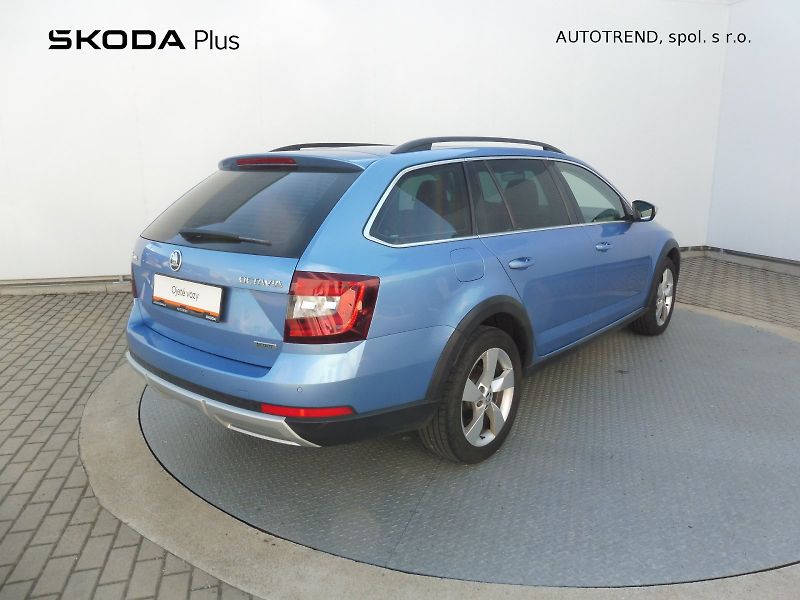 Škoda Octavia (2019) Combi ScoutLine 2,0 TDI 110kW - fotka 2 z 30