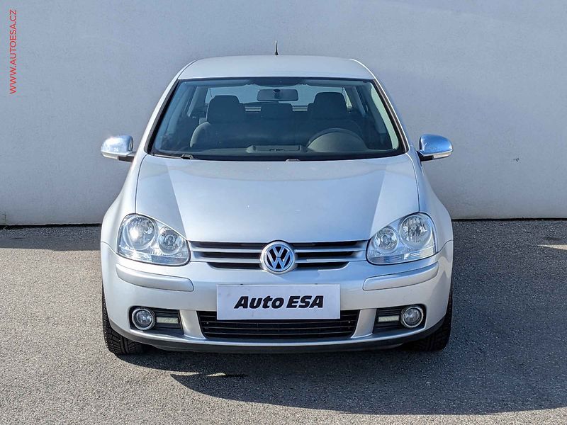 Volkswagen Golf (2007) 1.6i, 2.maj,ČR, Trendline - fotka 2 z 14