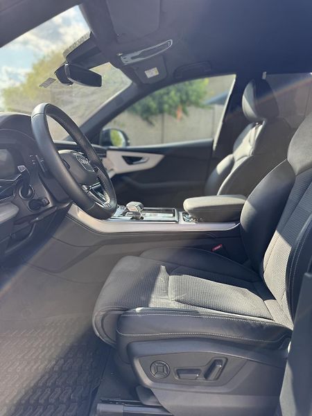 Audi Q8 55 TFSi 1.maj ČR DPH S-line - fotka 12 z 24