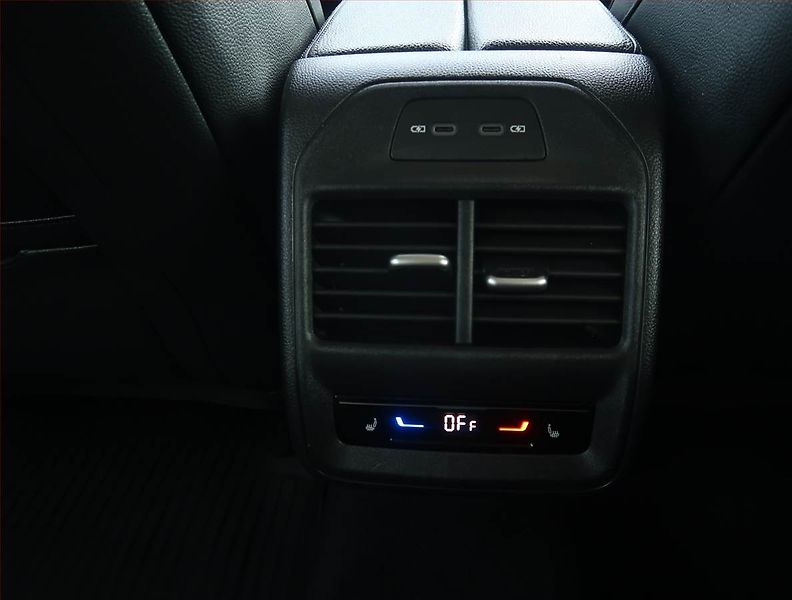Škoda Superb (2024) 2.0 TSI - fotka 22 z 22