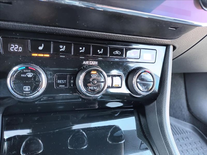Škoda Superb 2,0 TDI,4X4,Sportline,ČR,DSG, - fotka 44 z 50