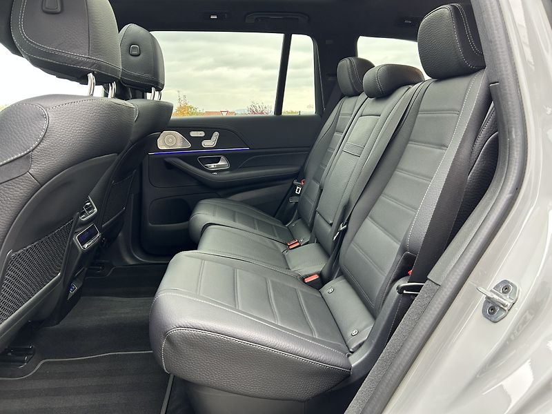 Mercedes-Benz GLS 450d 4MATIC AMG Premium Plus - fotka 32 z 42