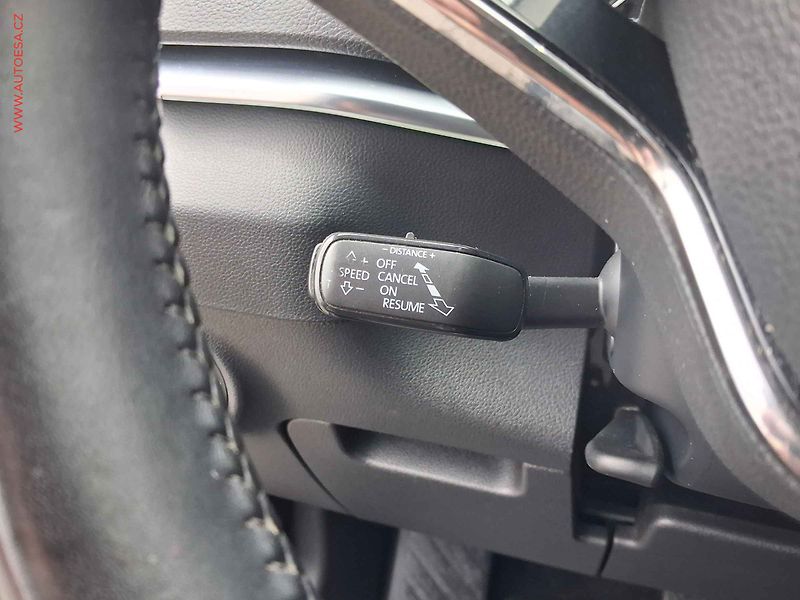 Škoda Karoq (2021) 2.0TDI 4x4, 2.maj,ČR, Style - fotka 15 z 21