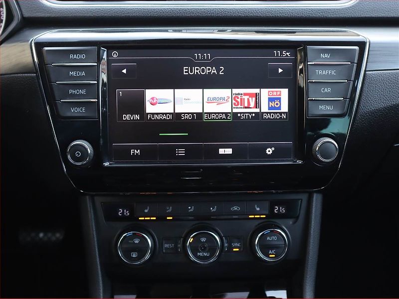 Škoda Superb (2017) 1.6 TDI, Automat, Navi - fotka 12 z 23